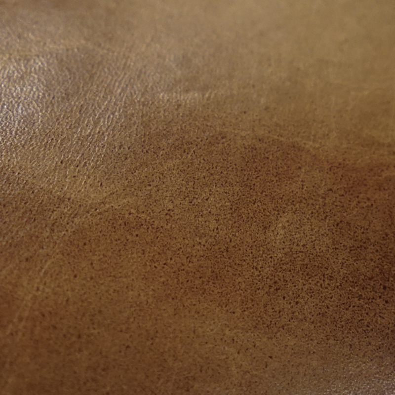 Pelle Crust patinata a mano